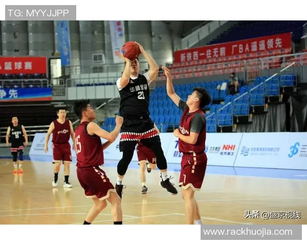 以篮球为纽带探索团队合作与竞技精神在青年成长中的重要作用