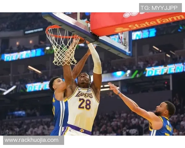 湖人勇士巅峰对决再掀NBA风暴詹姆斯库里引爆全场焦点