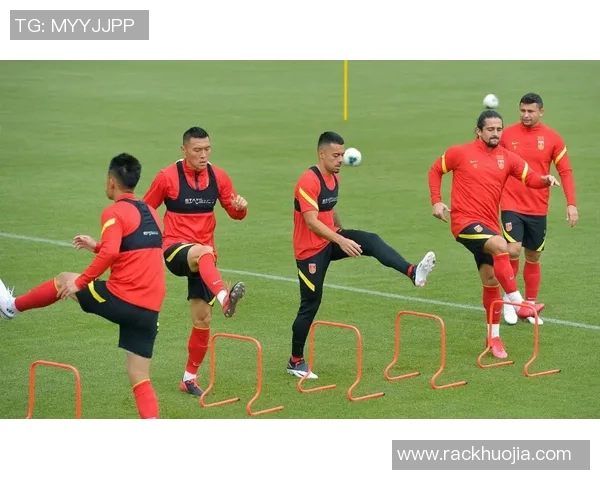 电竞比赛激烈对抗展现顶尖战术技巧与团队协作精神带动全球观众热情